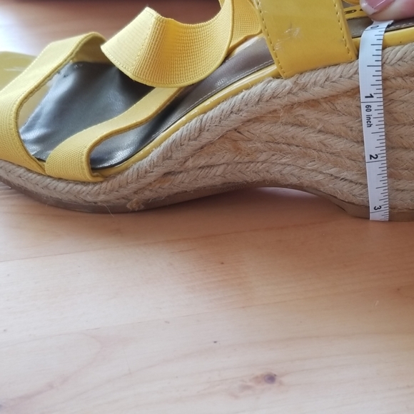 Bandolino Strap Espadrille Wedges 9.5 - Picture 6 of 6